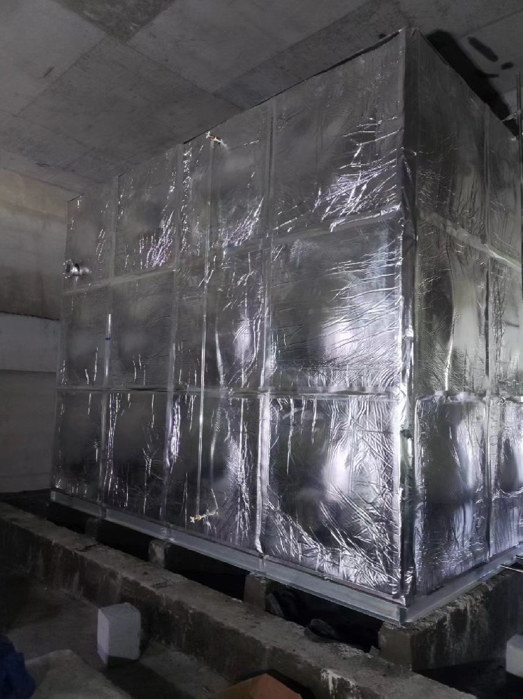 不锈钢橡塑铝箔保温水箱